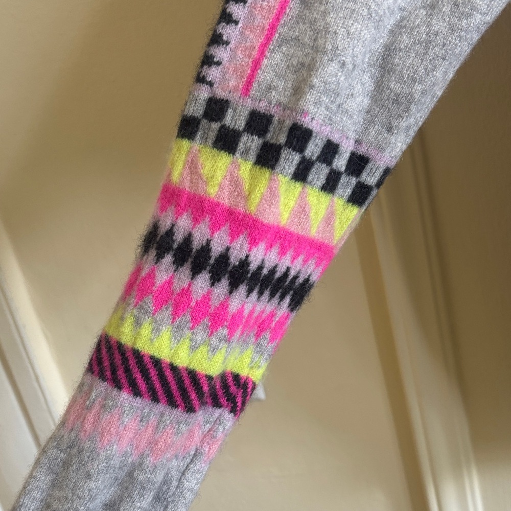 Brodie - Popping Fairisle Jumper in Grey
Regular price $330.00 USD - Picture 5 of 16